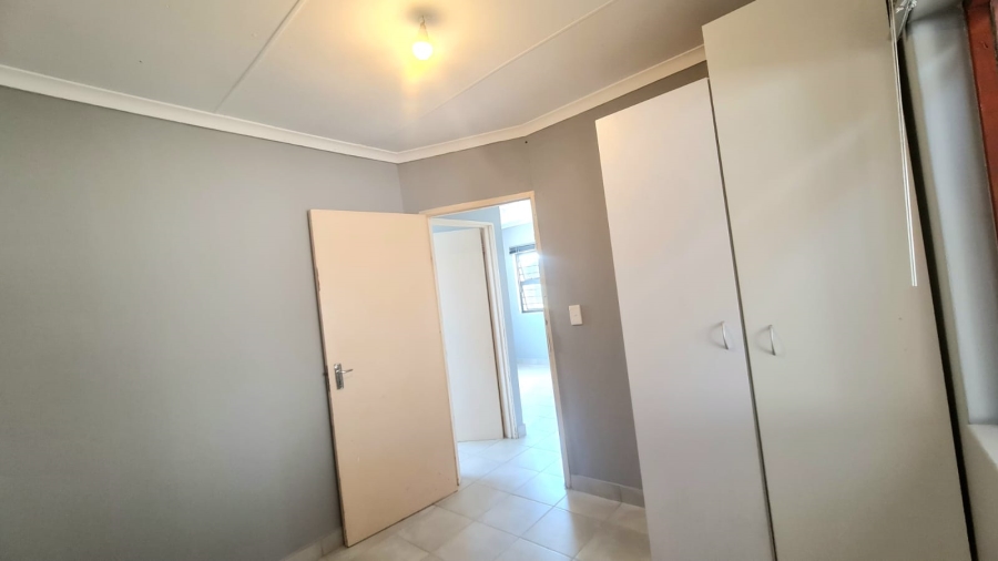 To Let 2 Bedroom Property for Rent in Greenfield Western Cape